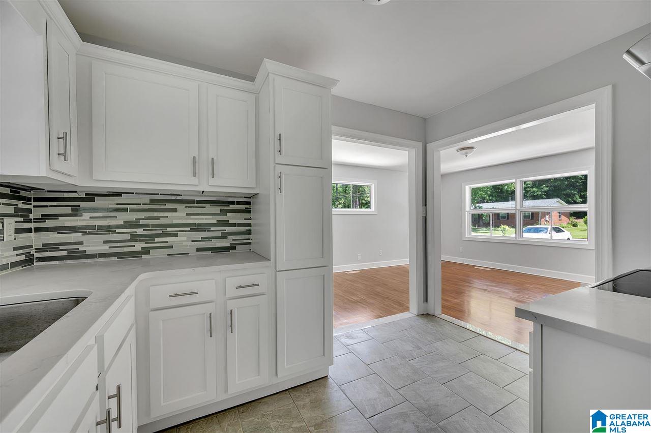 948 Oak Grove Road Birmingham, AL 35209 - Photo 15 of 29