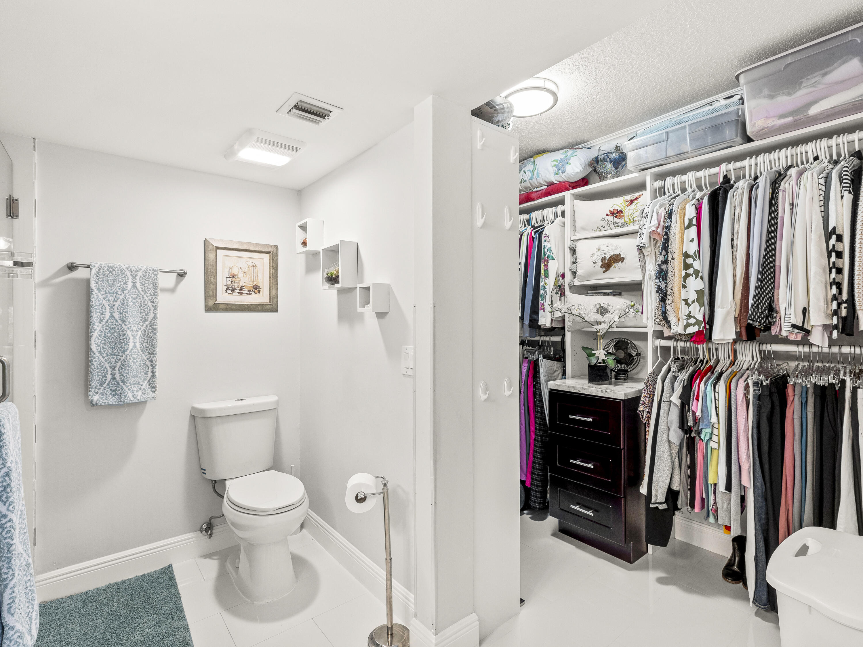 6073 Balboa Circle, Unit 403 Boca Raton, FL 33433 - Photo 13 of 24 20241226-CW5A2807