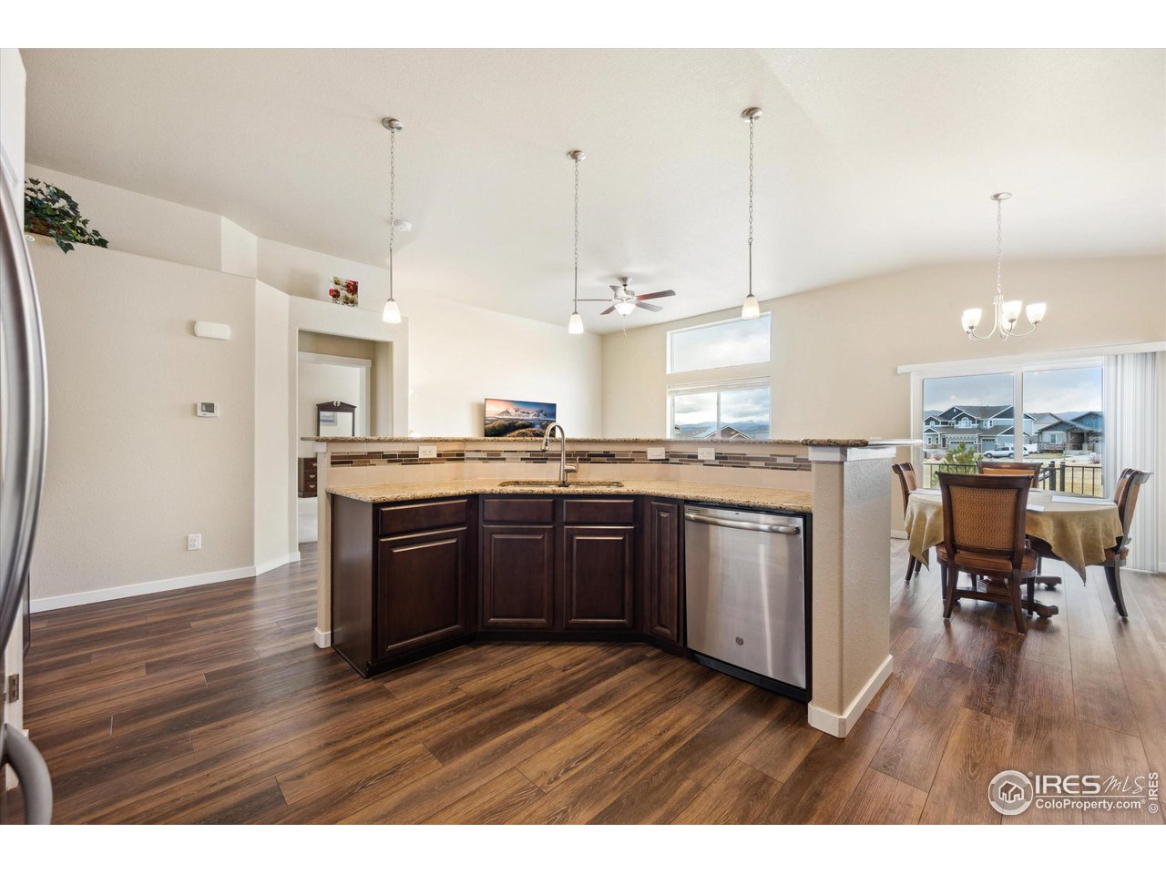 2117 Cadman Street Berthoud, CO 80513 - Photo 7 of 40