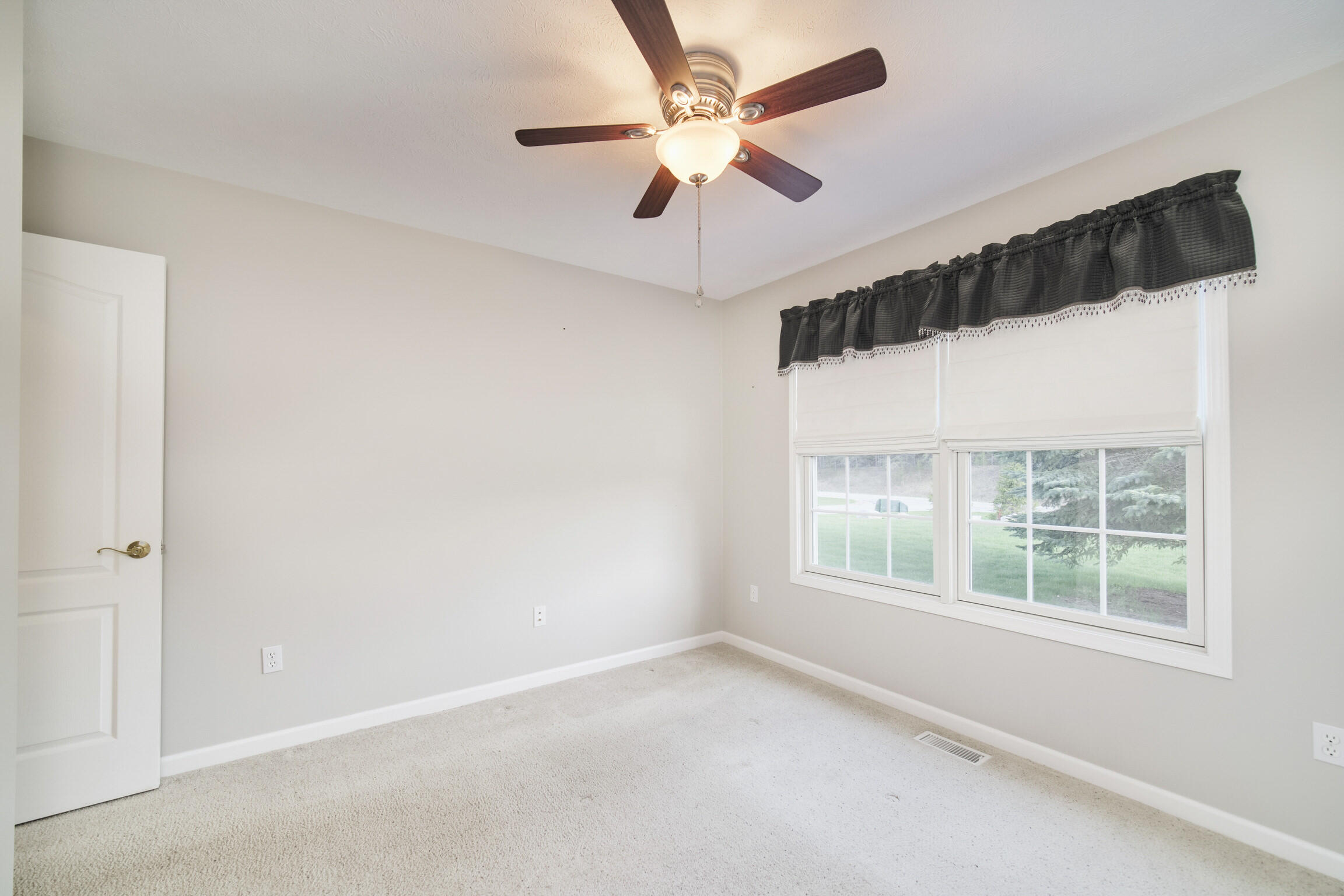 1972 Pine Ridge Drive Manistee, MI 49660 - Photo 19 of 54 1972_Pine_Ridge_Dr-07