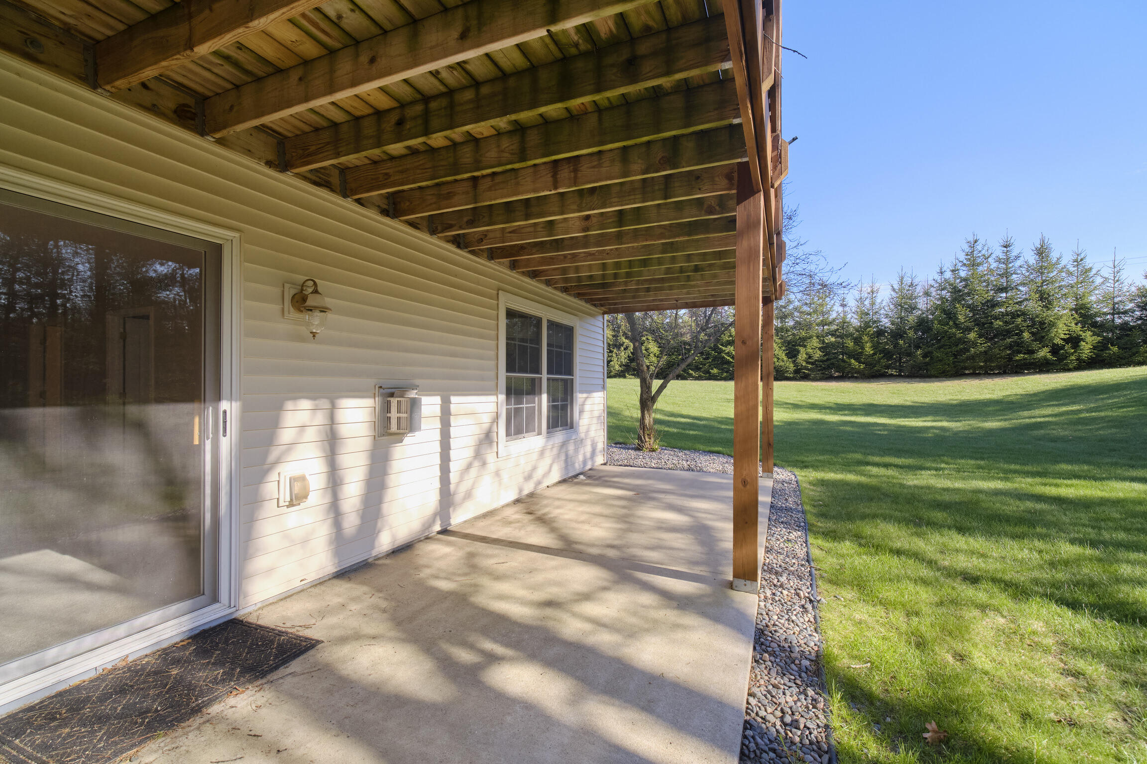 1972 Pine Ridge Drive Manistee, MI 49660 - Photo 37 of 54 1972_Pine_Ridge_Dr-40