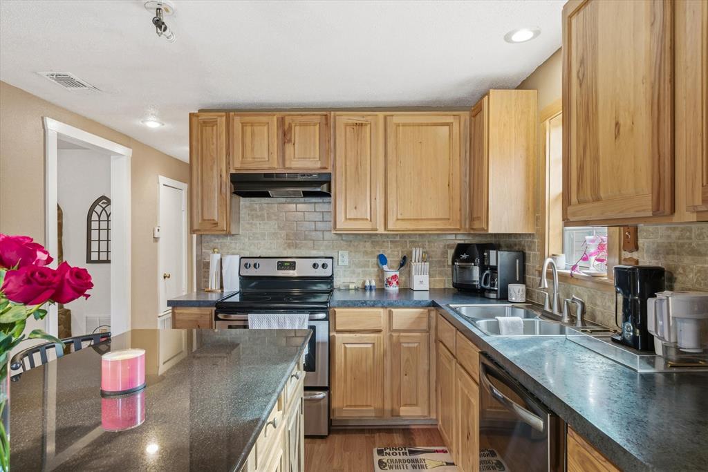 19917 County Road 4145 Lindale, TX 75771 - Photo 8 of 26