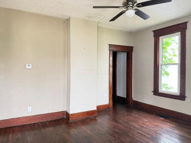128 West Corwin Street Circleville, OH 43113 - Photo 7 of 26 8