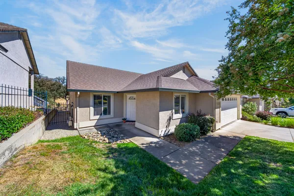 $339,000 | 813 Cherryhill Trail, Redding, CA 96003