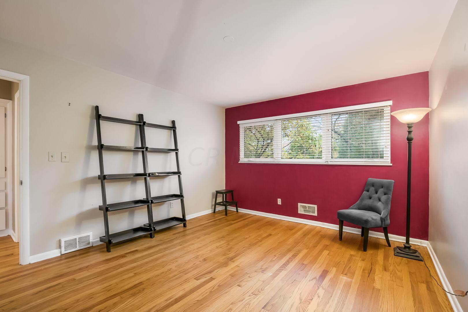 2934 Welsford Road Columbus, OH 43221 - Photo 19 of 31