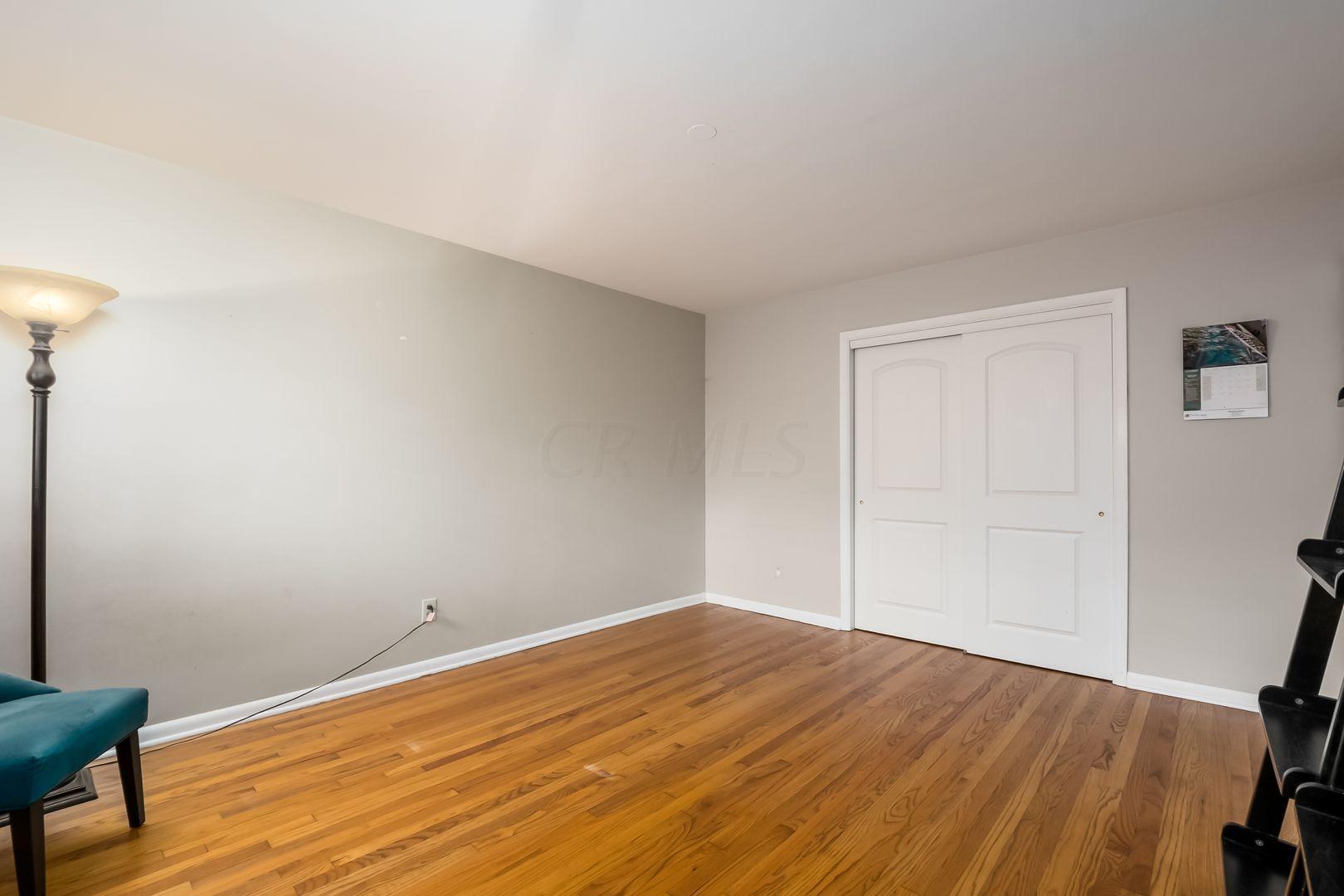 2934 Welsford Road Columbus, OH 43221 - Photo 20 of 31