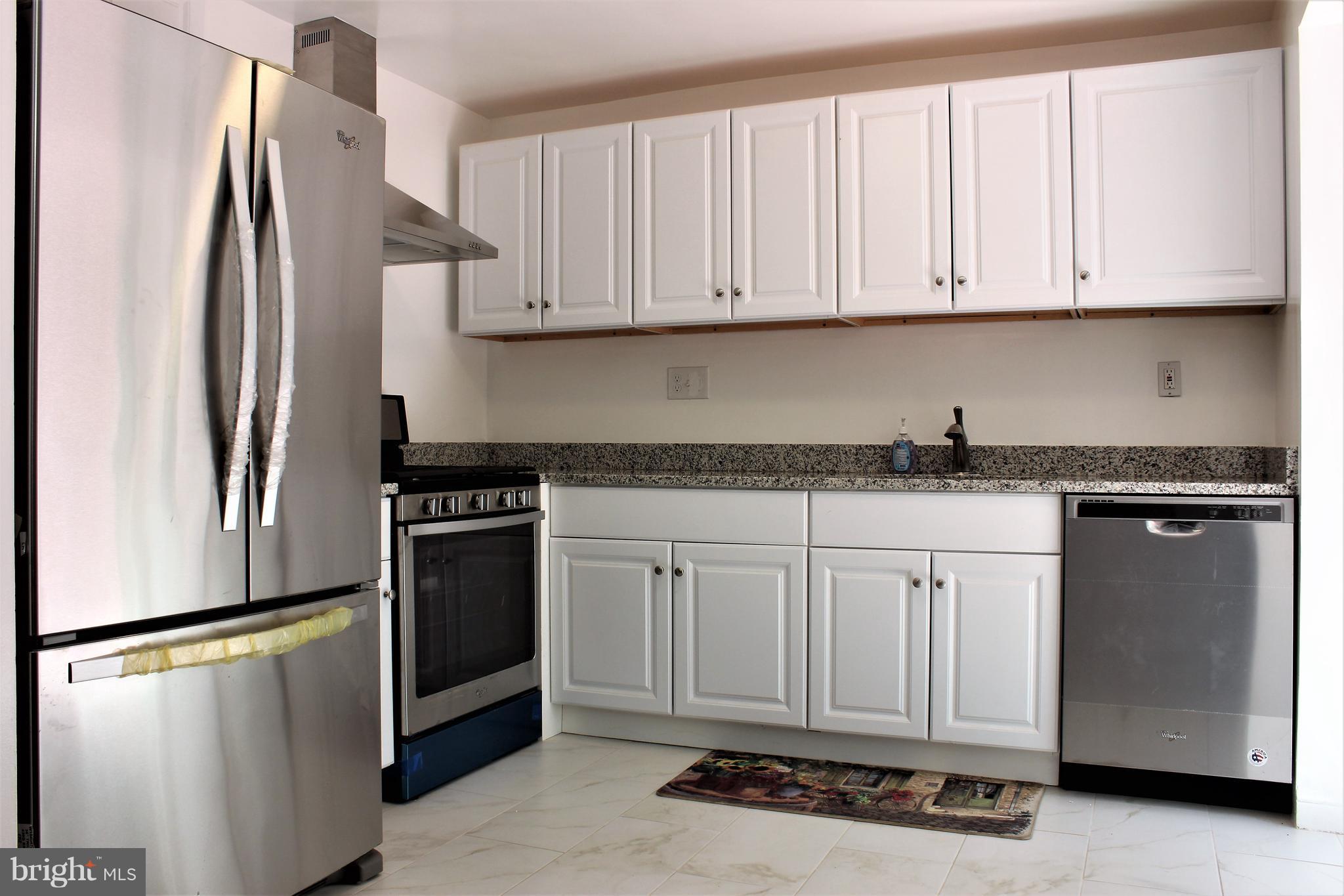 7101 Larrlyn Drive Springfield, VA 22151 - Photo 15 of 30 Kitchen