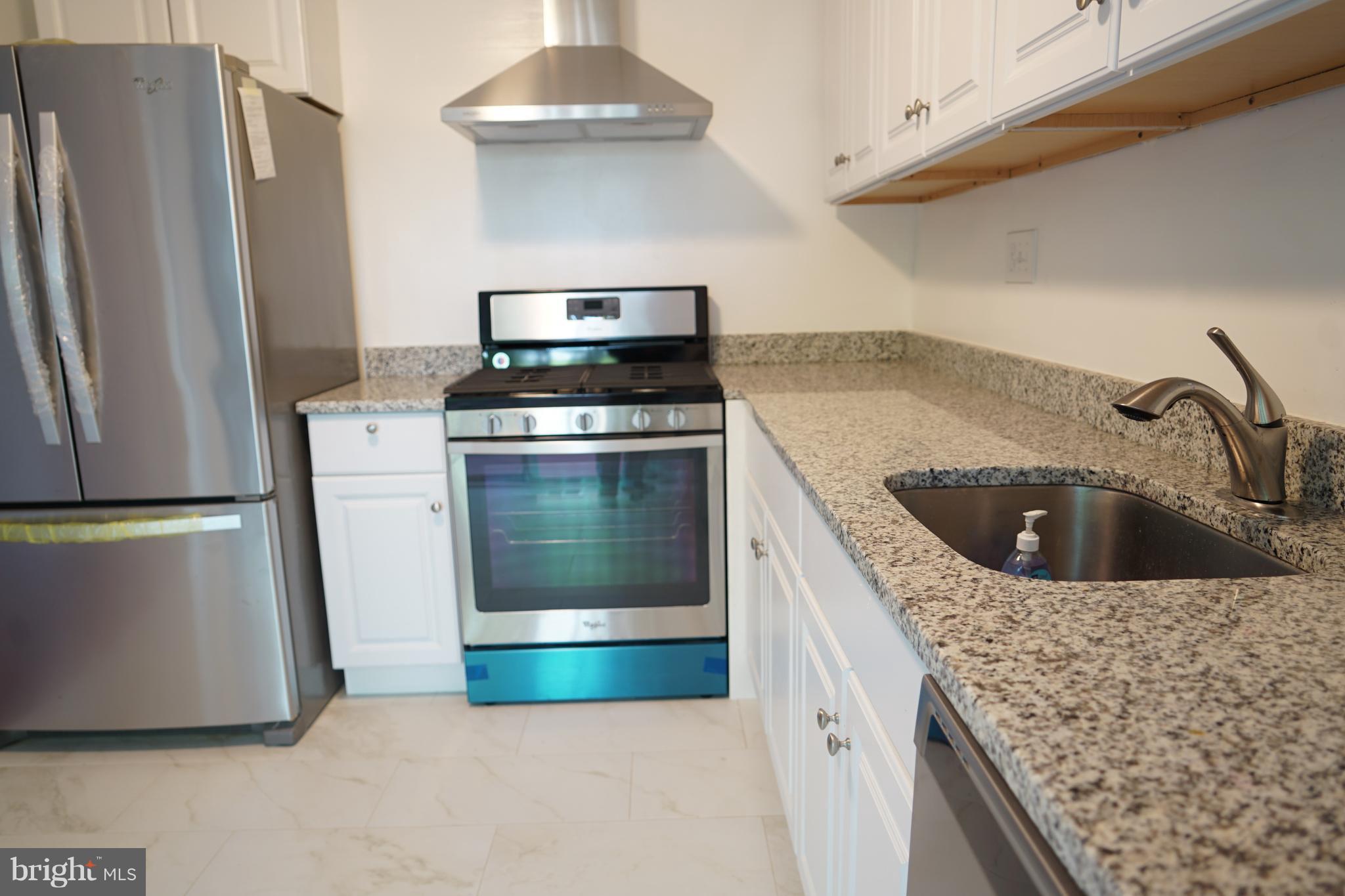 7101 Larrlyn Drive Springfield, VA 22151 - Photo 16 of 30 Kitchen