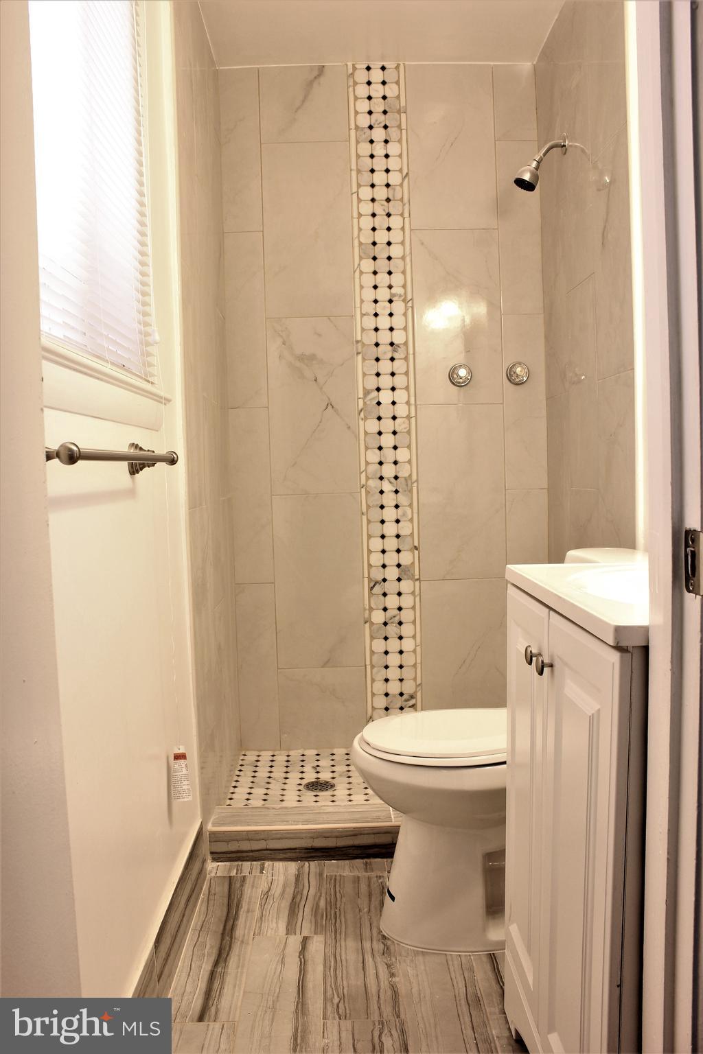 7101 Larrlyn Drive Springfield, VA 22151 - Photo 28 of 30 Bath