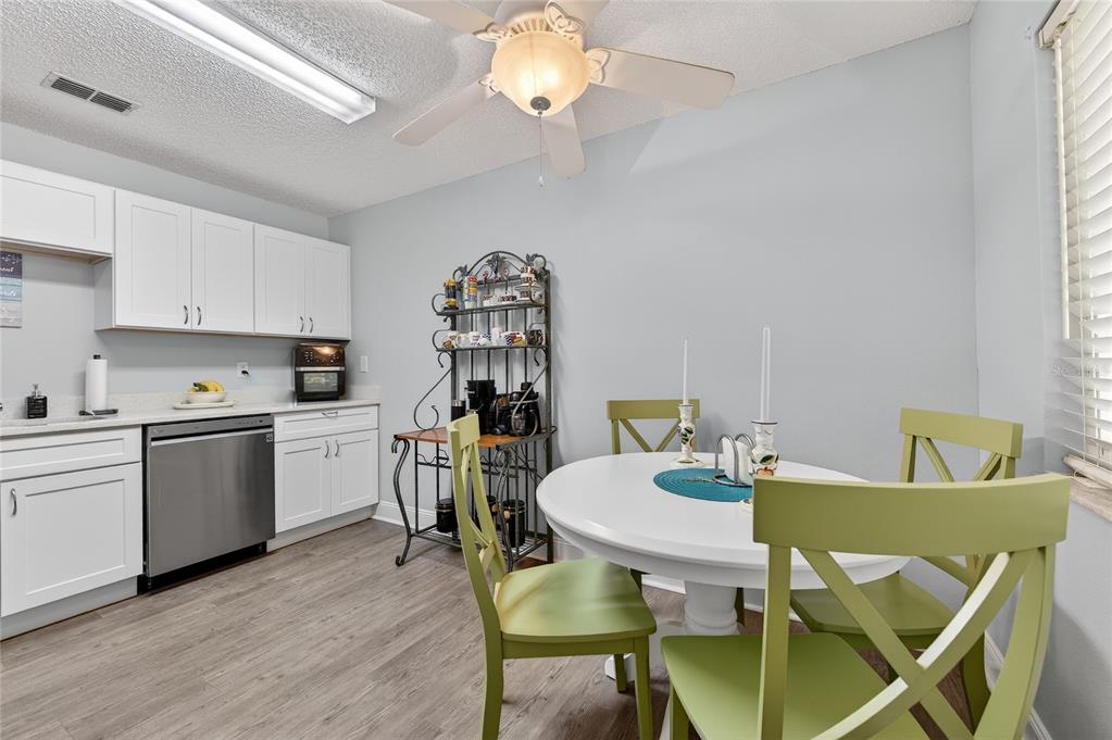 1601 Big Tree Road, Unit 101 South Daytona, FL 32119 - Photo 4 of 21