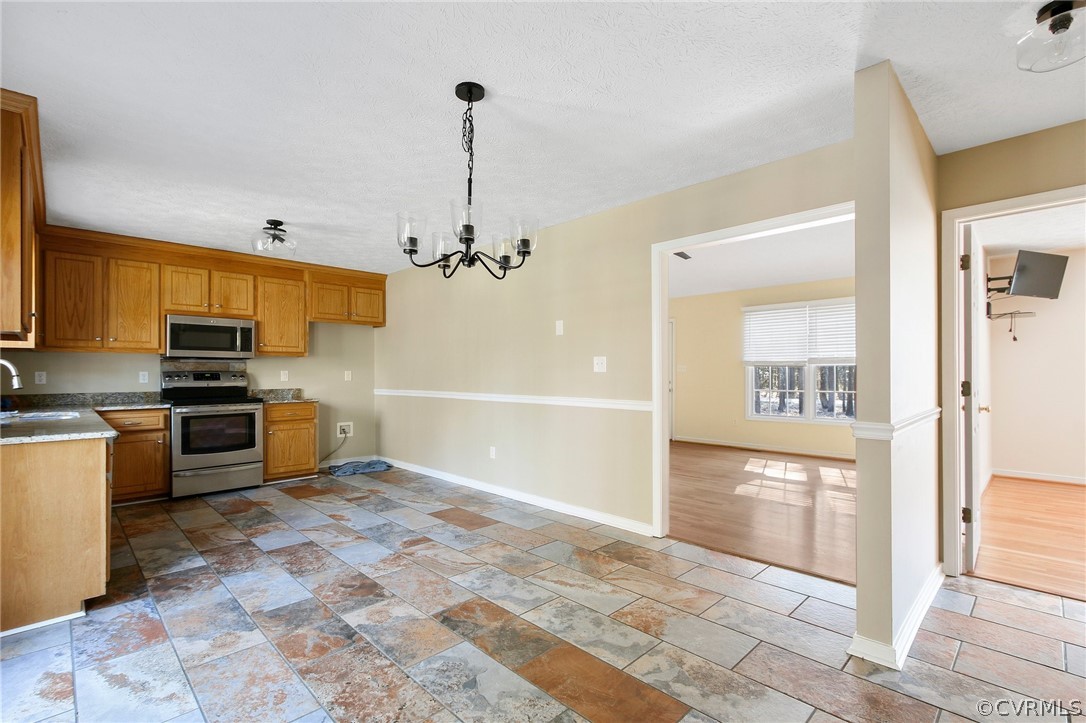 16753 Jolly Road Disputanta, VA 23842 - Photo 8 of 25 Gallery Image 8
