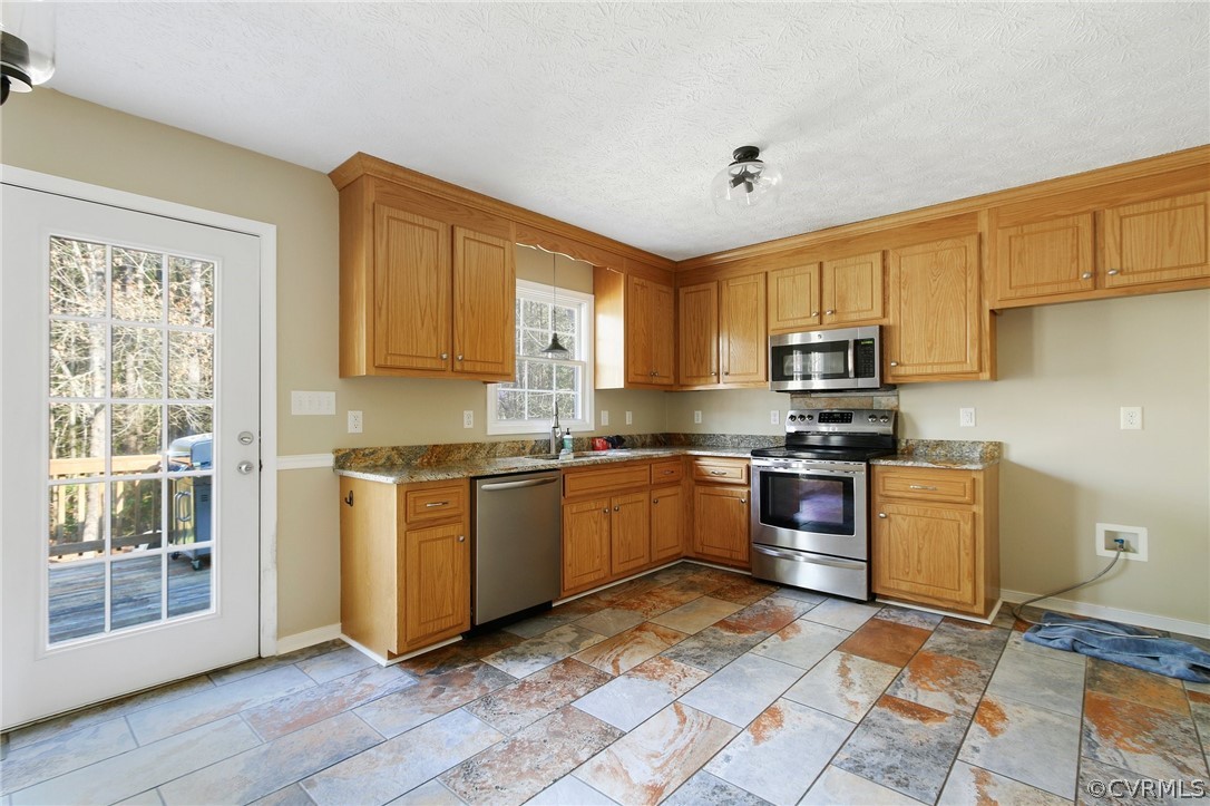 16753 Jolly Road Disputanta, VA 23842 - Photo 9 of 25 Gallery Image 9