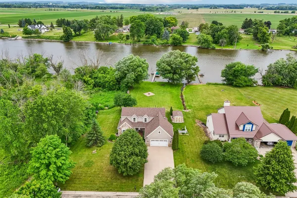 $649,900 | 1085 Hillebrand Drive, Jefferson, WI 53549