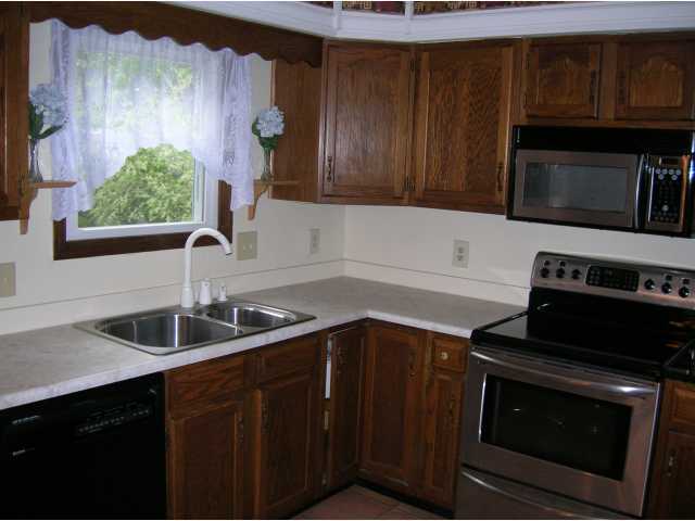 655 Brice Road Columbus, OH 43213 - Photo 6 of 18 Gallery Image 6