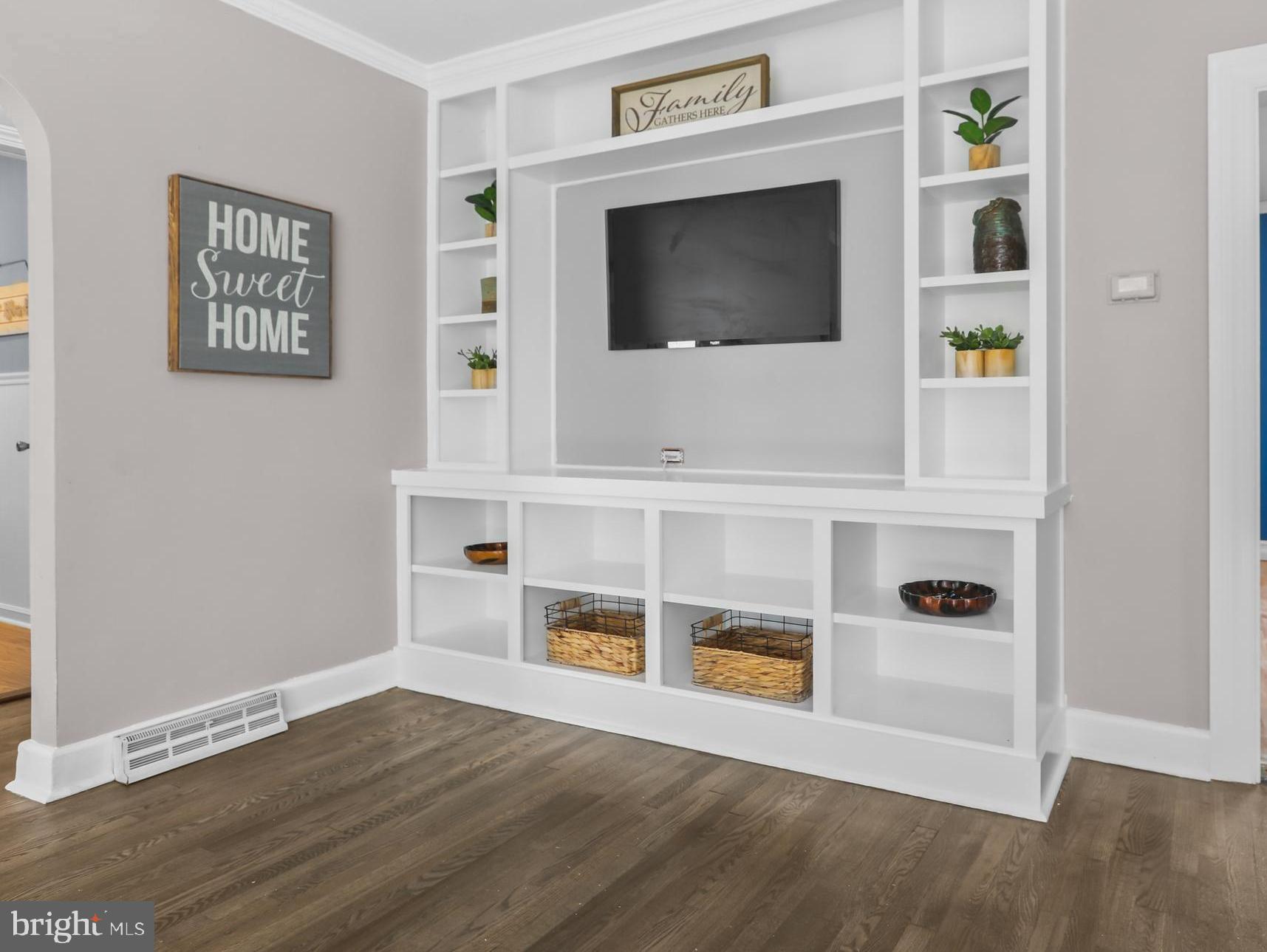 7007 Dunhill Road Dundalk, MD 21222 - Photo 7 of 32 Custom, Quality Built-in Wall Uni w/Hidden Outlets