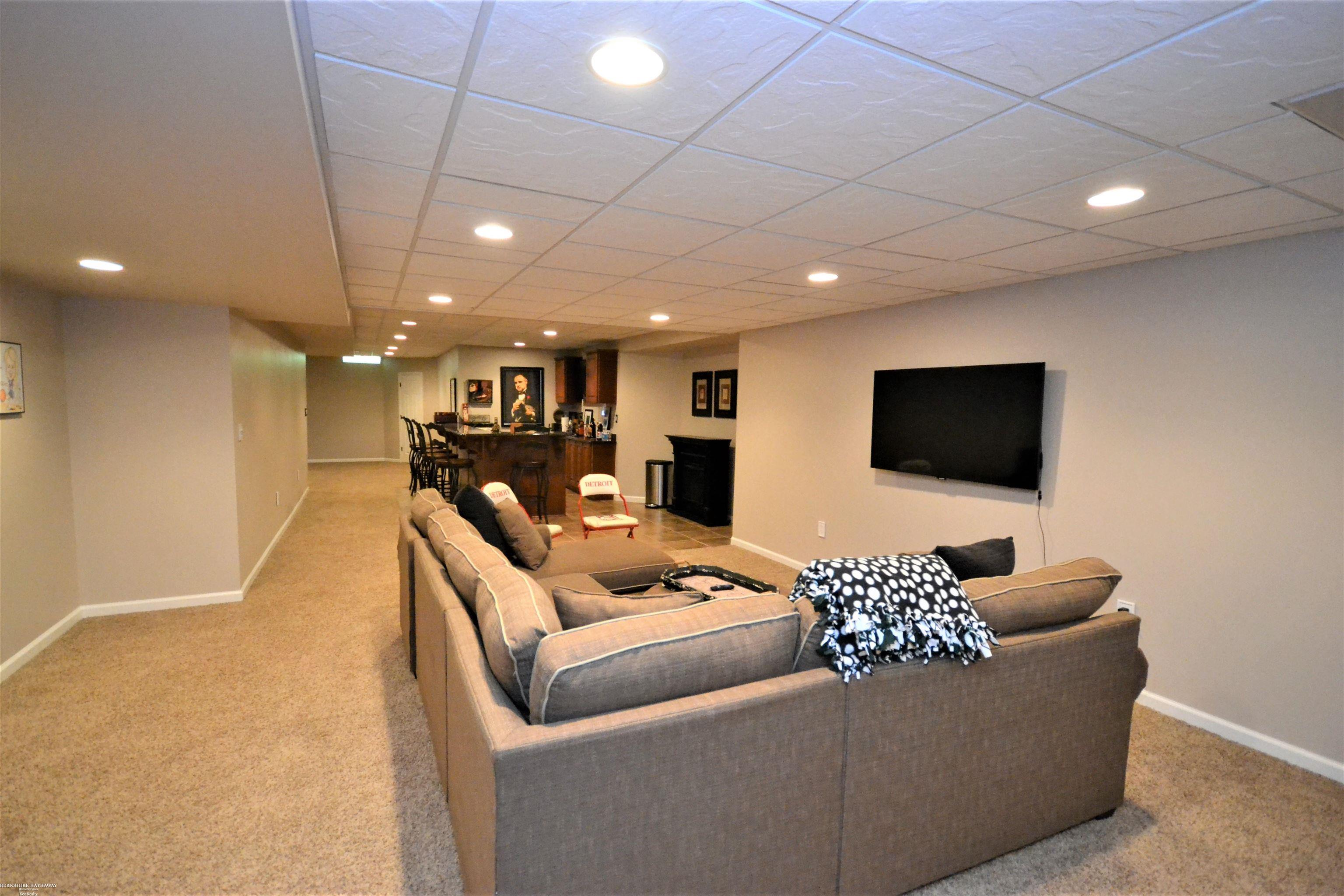 1813 Fox Run Rochester Hills, MI 48306 - Photo 63 of 68