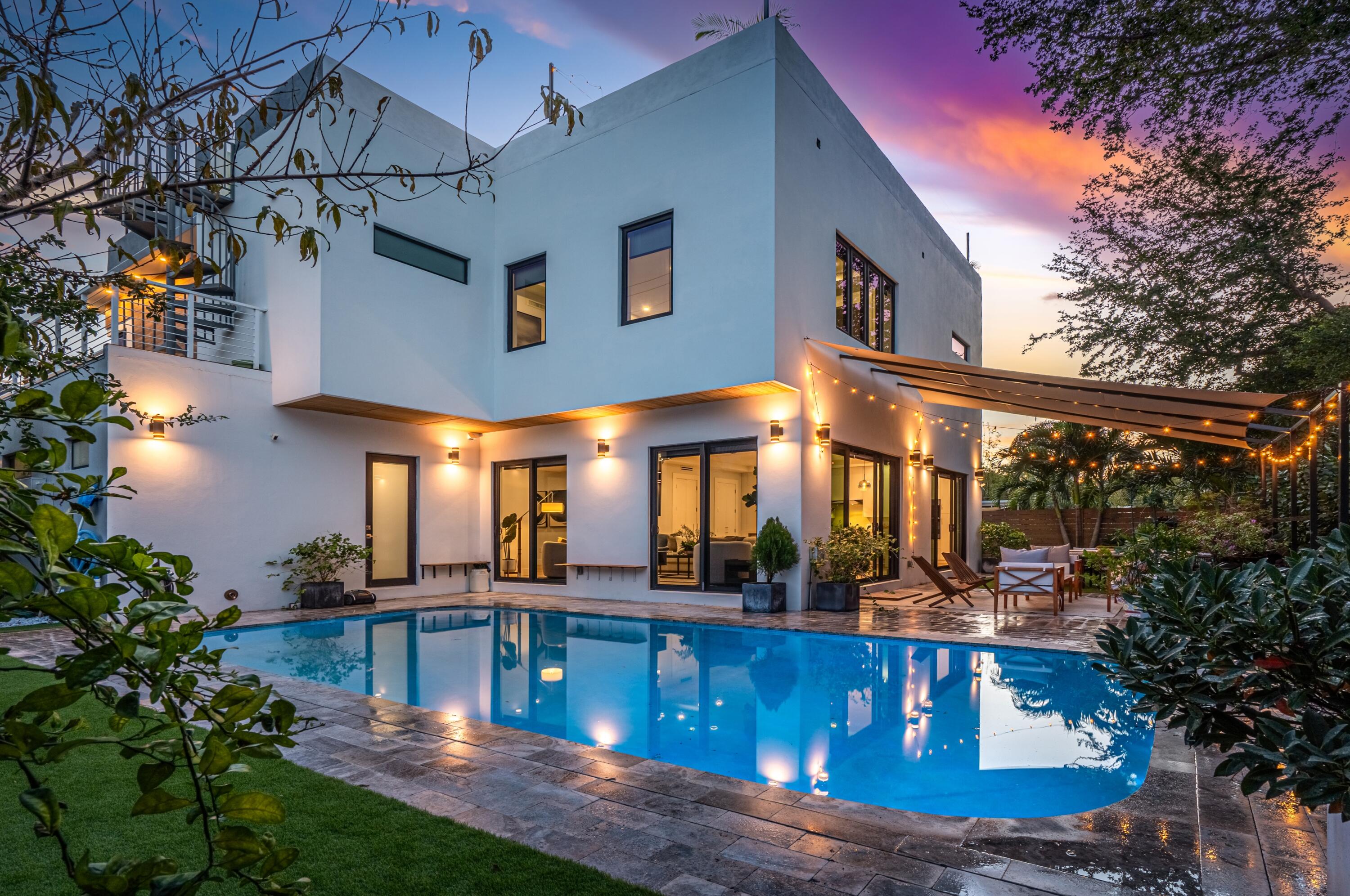 709 Northwest 6th Drive Boca Raton, FL 33486 - Photo 44 of 45 a view of a building with street view