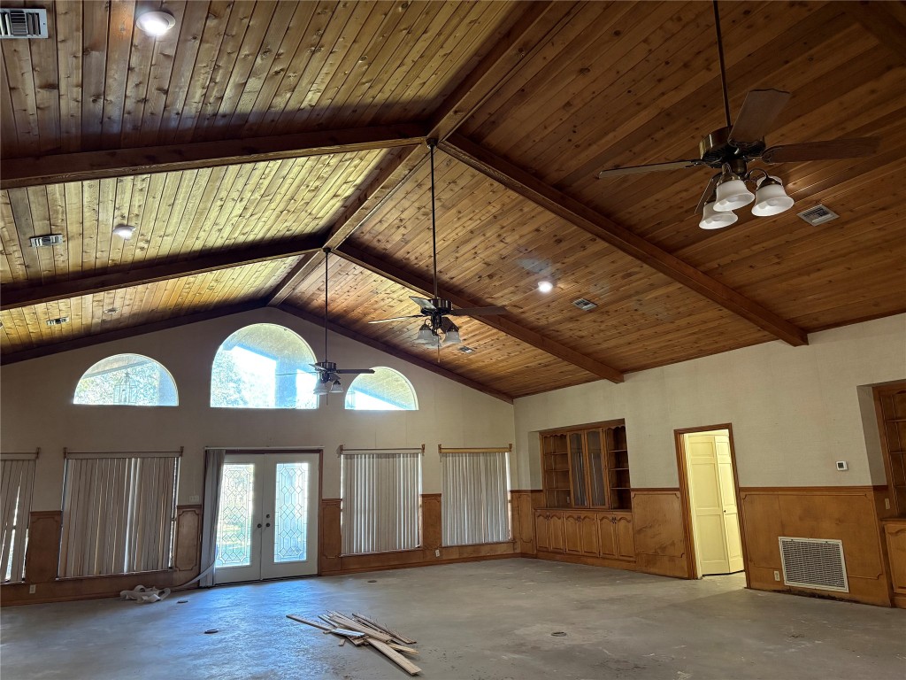 784 Highway 183 Highway Refugio, TX 78377 - Photo 8 of 20 a view of a livingroom with furniture and staircase