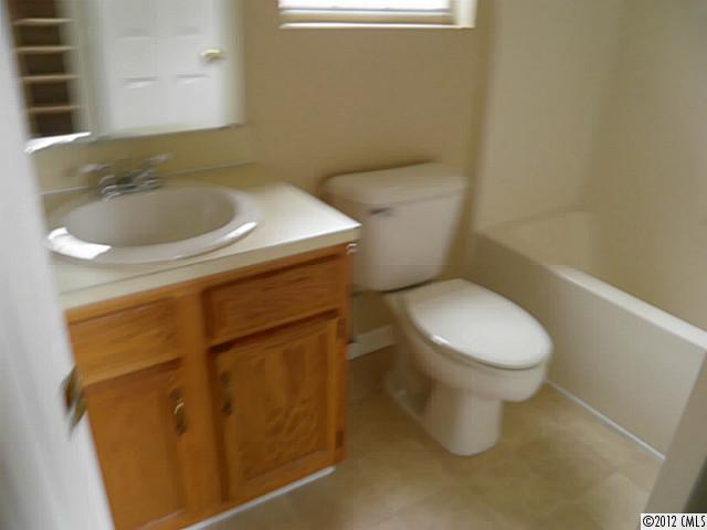 7226 Rothmore Street Charlotte, NC 28215 - Photo 4 of 12 Gallery Image 4
