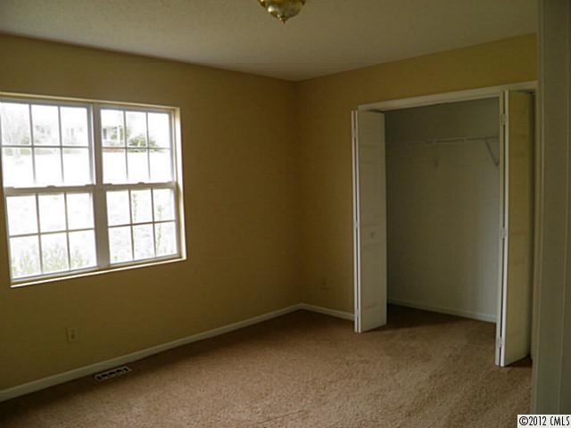 7226 Rothmore Street Charlotte, NC 28215 - Photo 9 of 12 Gallery Image 9