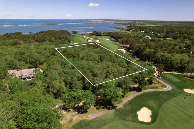 $5,100,000 | 7 Overview Lane, Oak Bluffs, MA 02557