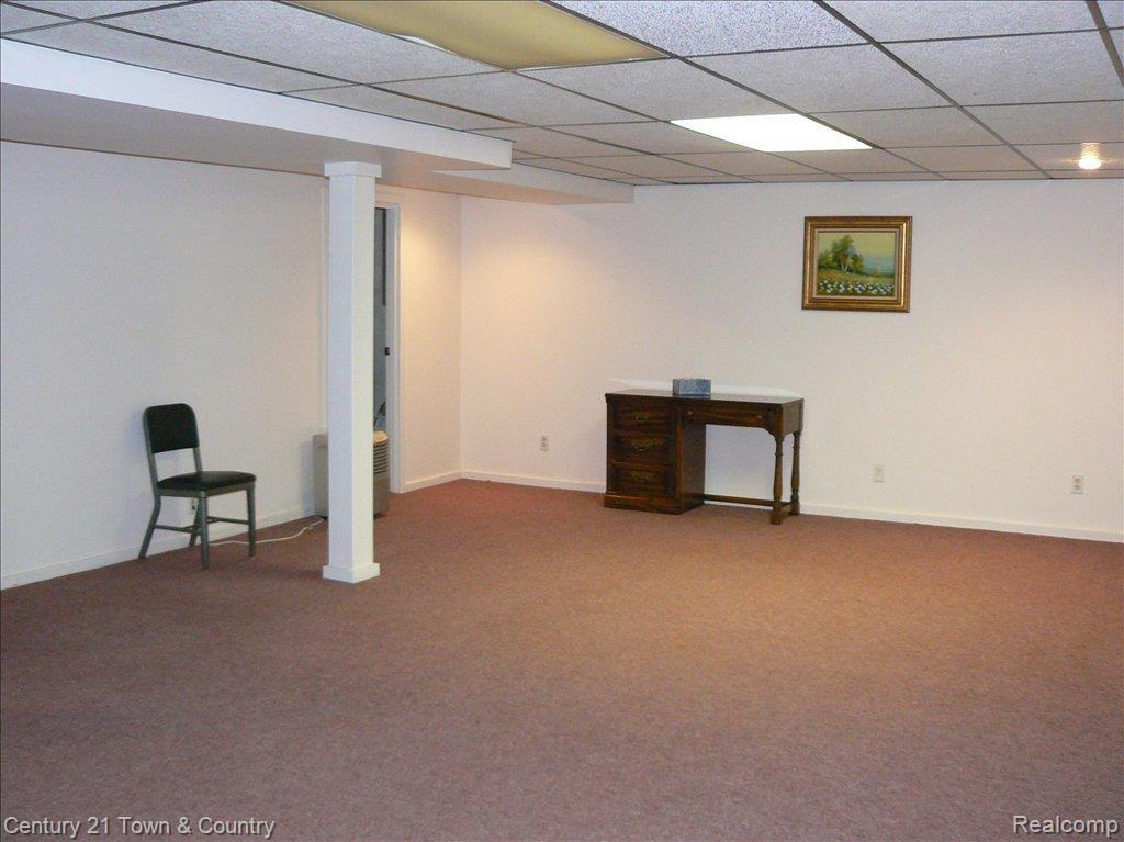 2380 Lassiter Drive Rochester, MI 48309 - Photo 16 of 25 Finished basement