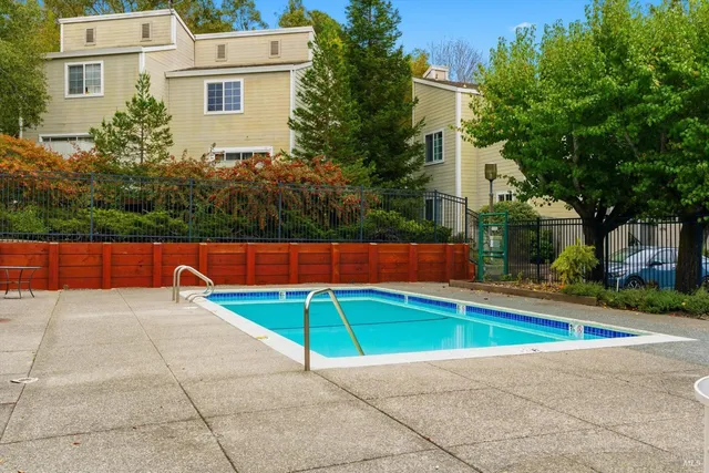 $455,000 | 1452 Townview Avenue, Santa Rosa, CA 95405