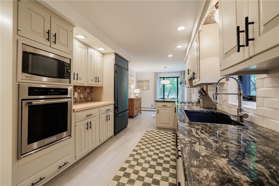 230 Hoffman Road Irondequoit, NY 14622 - Photo 12 of 46