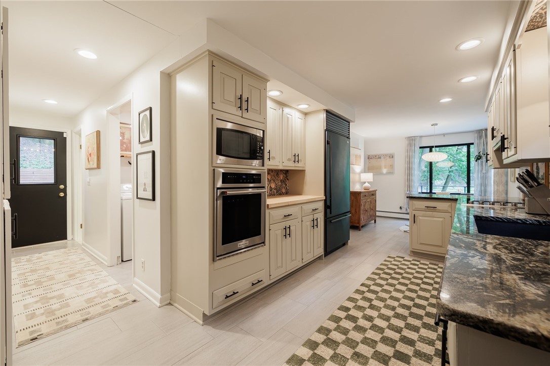 230 Hoffman Road Irondequoit, NY 14622 - Photo 13 of 46