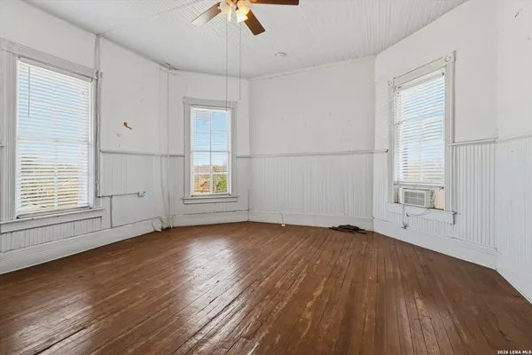 $700,000 | 802 Kentucky Avenue, San Antonio, TX 78201