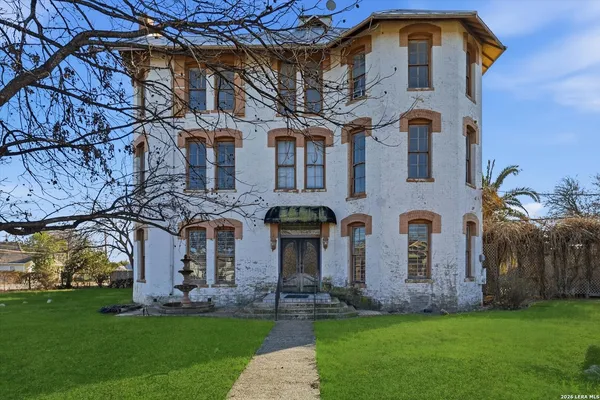 $700,000 | 802 Kentucky Avenue, San Antonio, TX 78201
