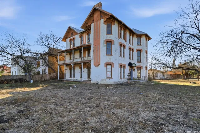 $700,000 | 802 Kentucky Avenue, San Antonio, TX 78201