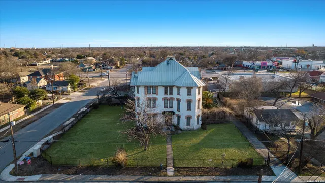 $700,000 | 802 Kentucky Avenue, San Antonio, TX 78201