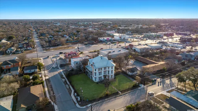 $700,000 | 802 Kentucky Avenue, San Antonio, TX 78201
