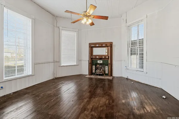 $700,000 | 802 Kentucky Avenue, San Antonio, TX 78201