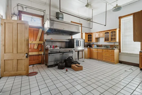 $700,000 | 802 Kentucky Avenue, San Antonio, TX 78201