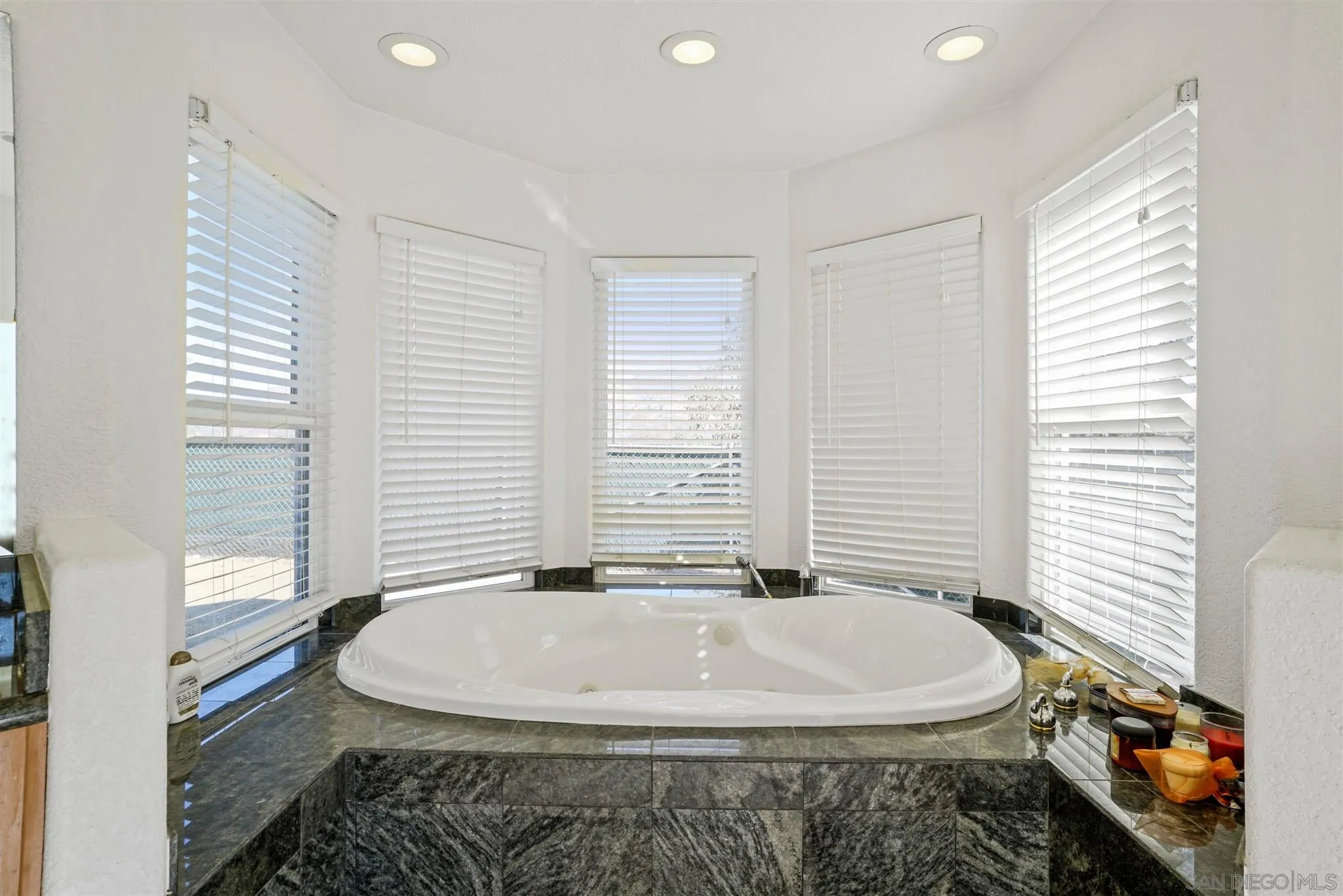 12020 Serena Road Lakeside, CA 92040 - Photo 14 of 25 Gallery Image 14
