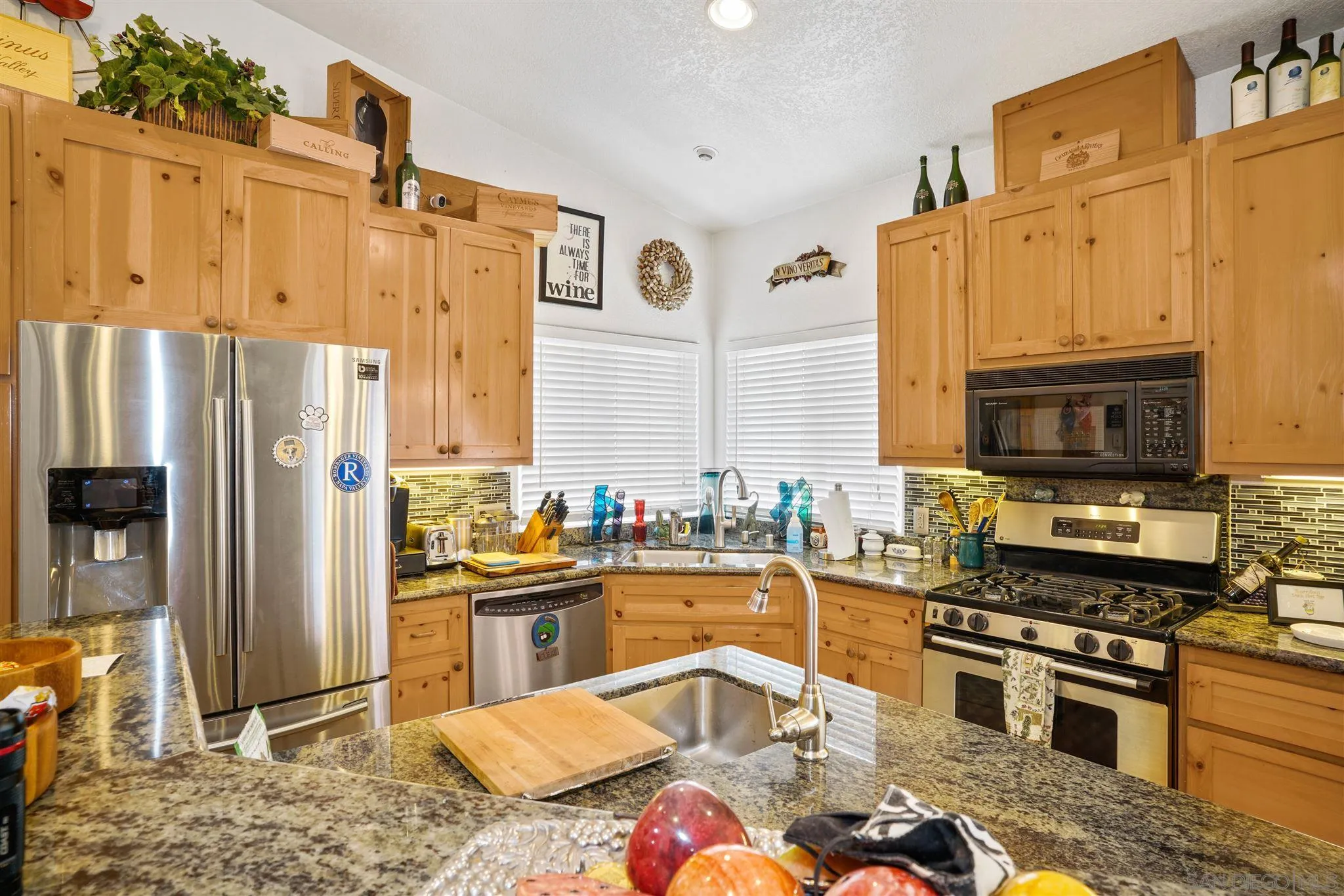 12020 Serena Road Lakeside, CA 92040 - Photo 15 of 25 Gallery Image 15