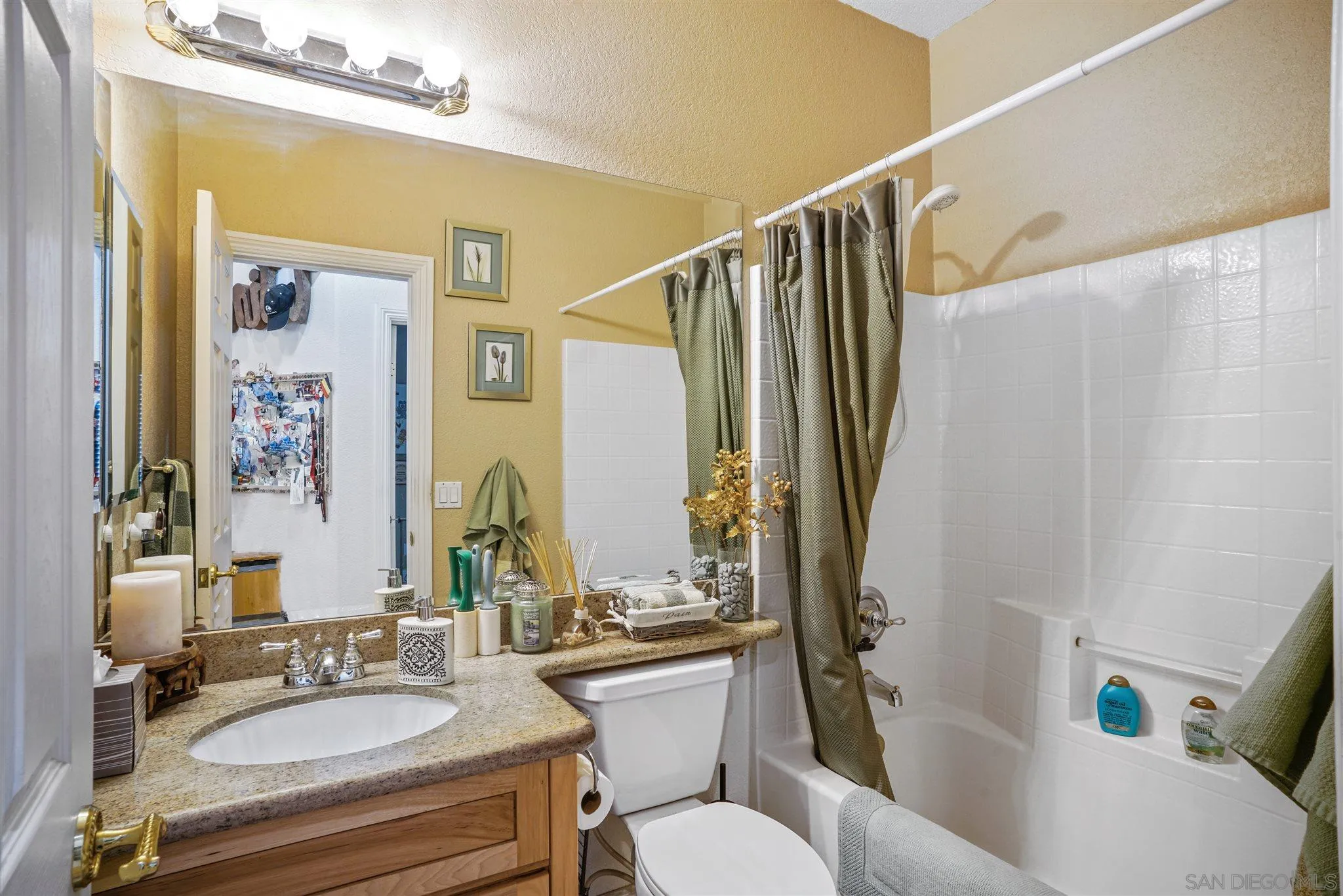 12020 Serena Road Lakeside, CA 92040 - Photo 16 of 25 Gallery Image 16