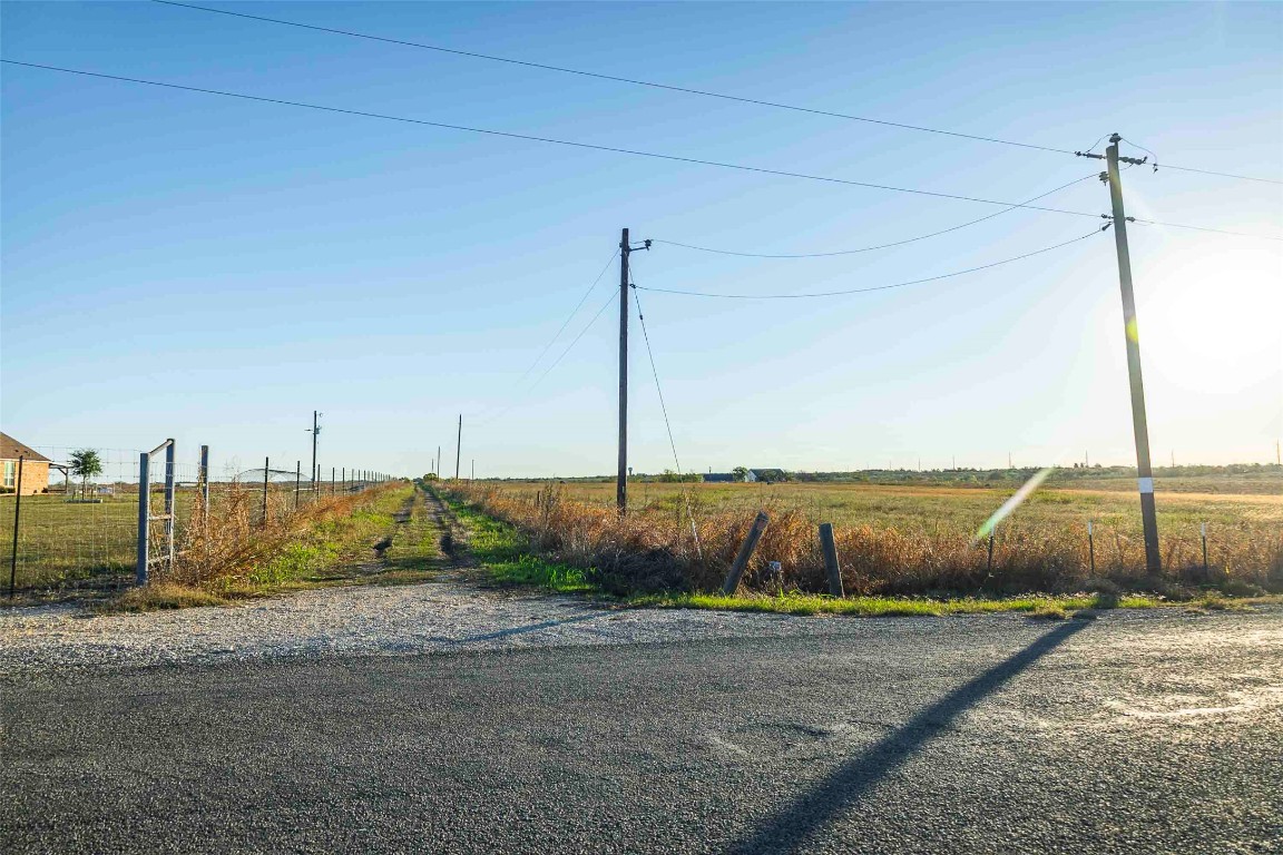 3191 County Road 463 Elgin, TX 78621 - Photo 29 of 33 a view of a road