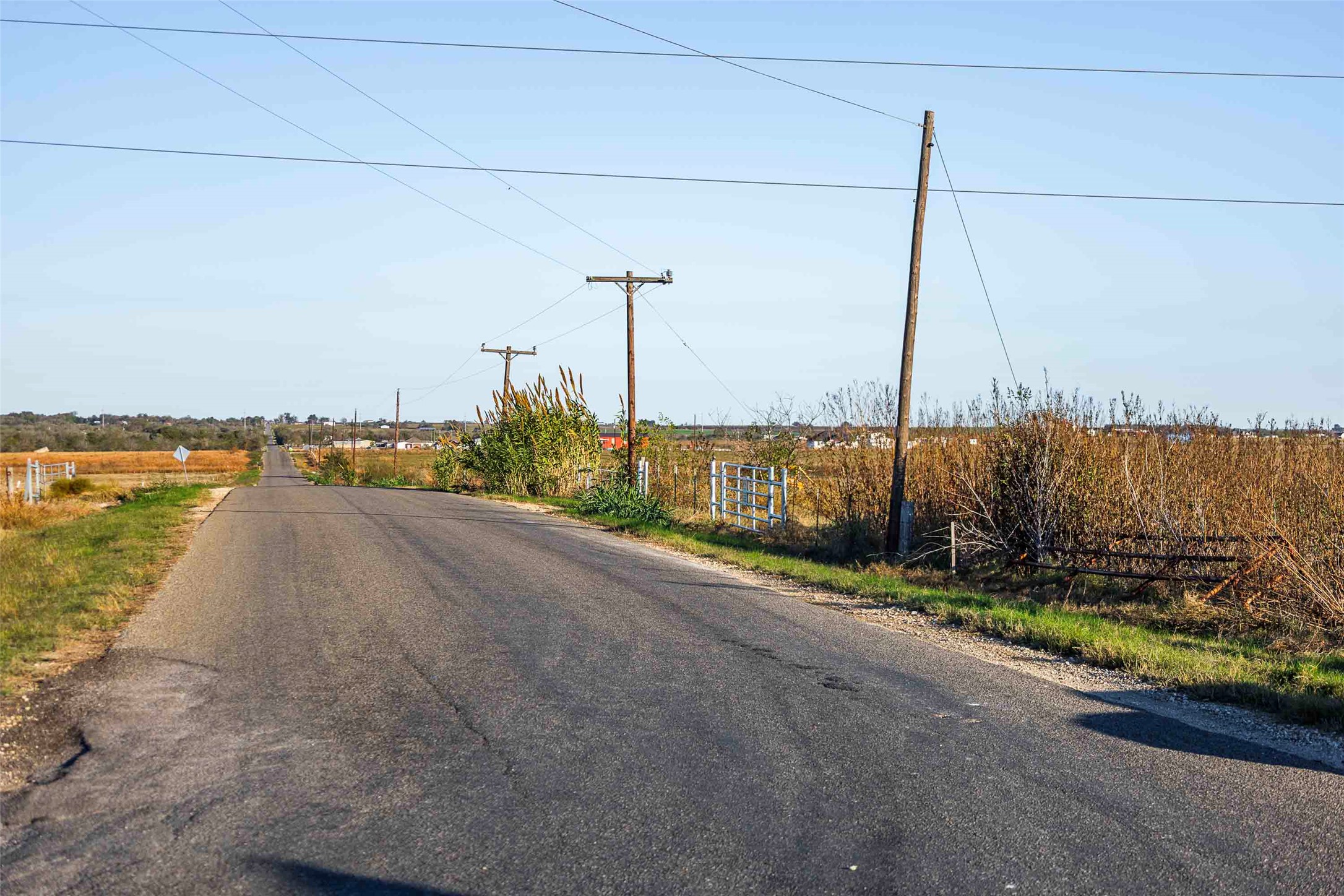 3191 County Road 463 Elgin, TX 78621 - Photo 29 of 34 a view of a ocean with boats
