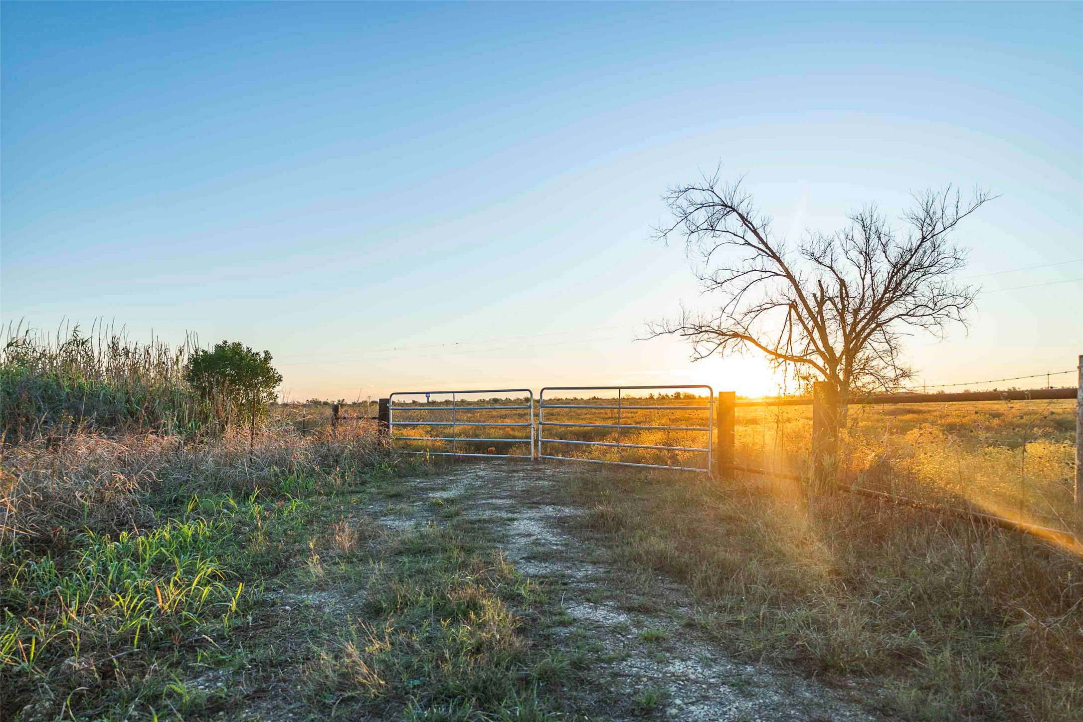 3191 County Road 463 Elgin, TX 78621 - Photo 9 of 34 a view of lake with mountain view