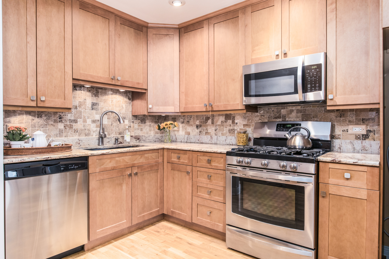 1023 Rene Court Park Ridge, IL 60068 - Photo 11 of 30