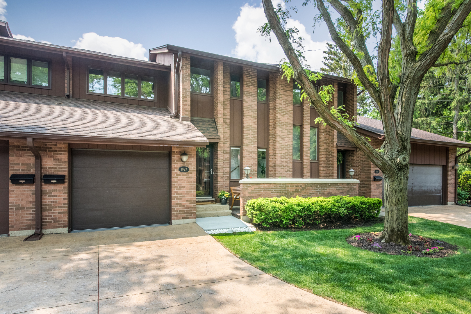 1023 Rene Court Park Ridge, IL 60068 - Photo 2 of 30