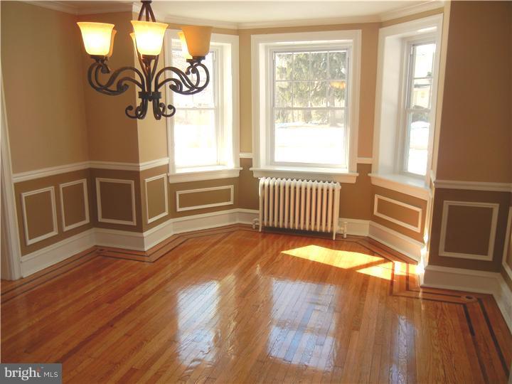 147 Summit Road Springfield, PA 19064 - Photo 5 of 25 Dining Room
