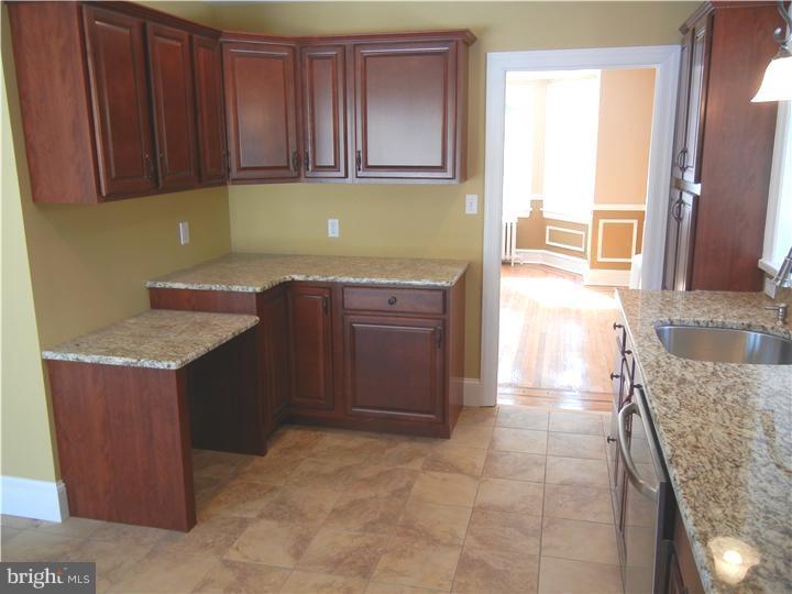 147 Summit Road Springfield, PA 19064 - Photo 10 of 25 Kitchen