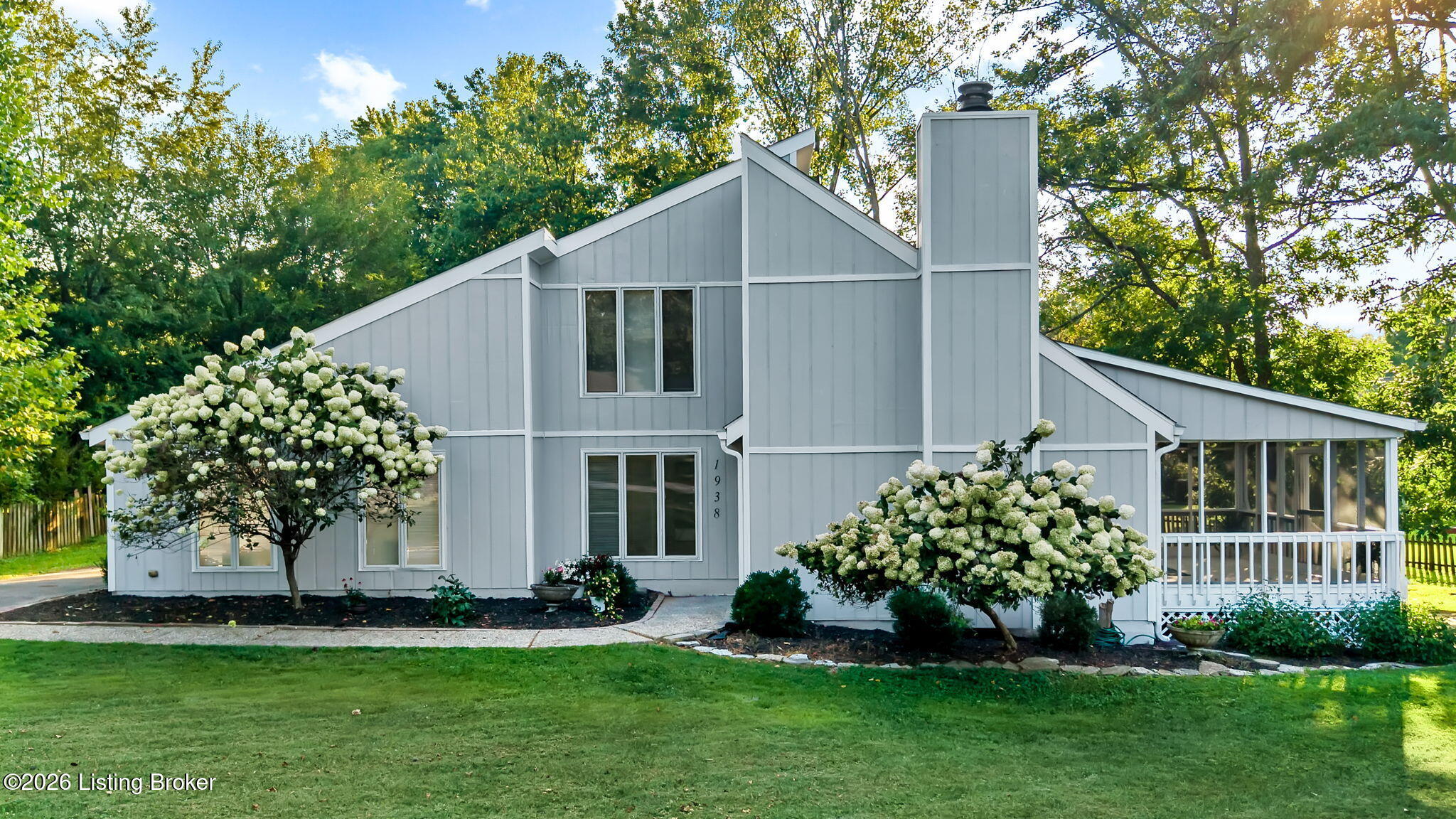 1938 Cardinal Harbour Road Prospect, KY 40059 - Photo 1 of 53 1-web-or-mls-DJI_20260729190938_0100_D-E
