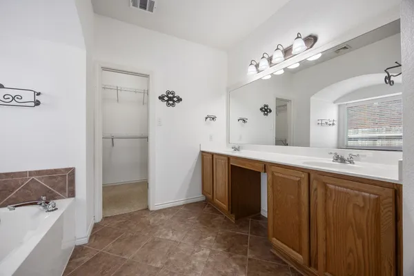 $2,900 | 2403 Beeleigh Court, Cedar Park, TX 78613