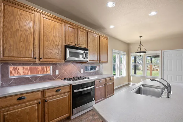 $2,900 | 2403 Beeleigh Court, Cedar Park, TX 78613