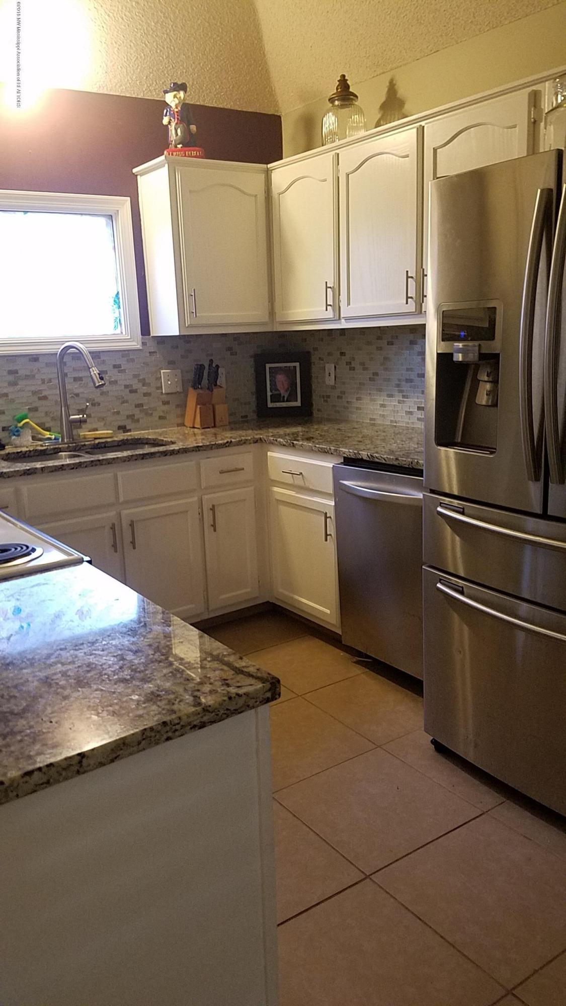 4730 Dupree Road Olive Branch, MS 38654 - Photo 7 of 25 kitchen